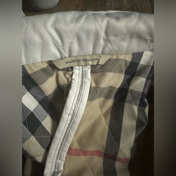 Burberry Quilted Jacket - Picture 5 of 6